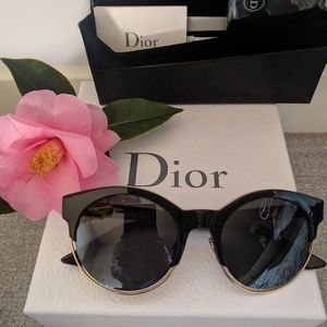 *Brand New* Dior Sunglasses - Round retro look!!